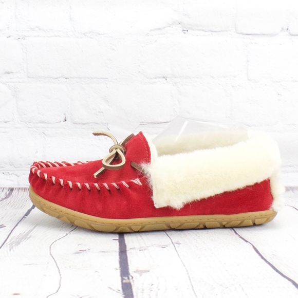 L.L. Bean Shoes - LL Bean Wicked Good Shearling Moc Red Slippers 6